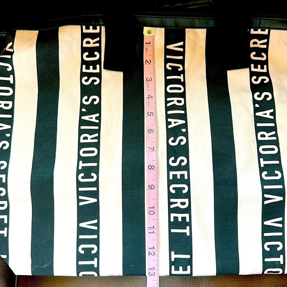 Victoria’s Secret Pink/Black Striped Overnight Bag - Picture 13 of 17